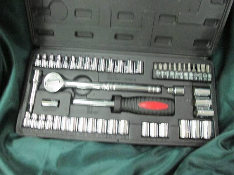 lot 52 image: Ultra tough ultra steel 54 piece 1...