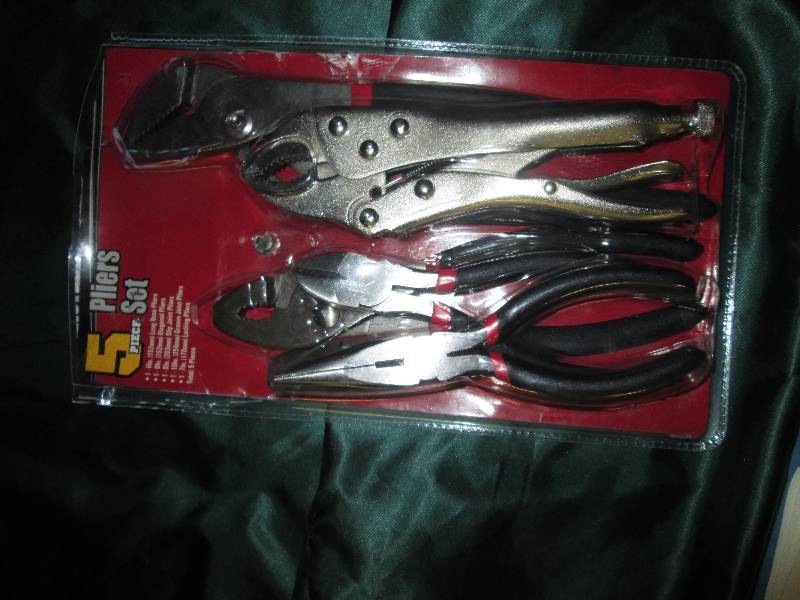 lot 84 image: Ultra tough ultra steel 5 pc. Plier...