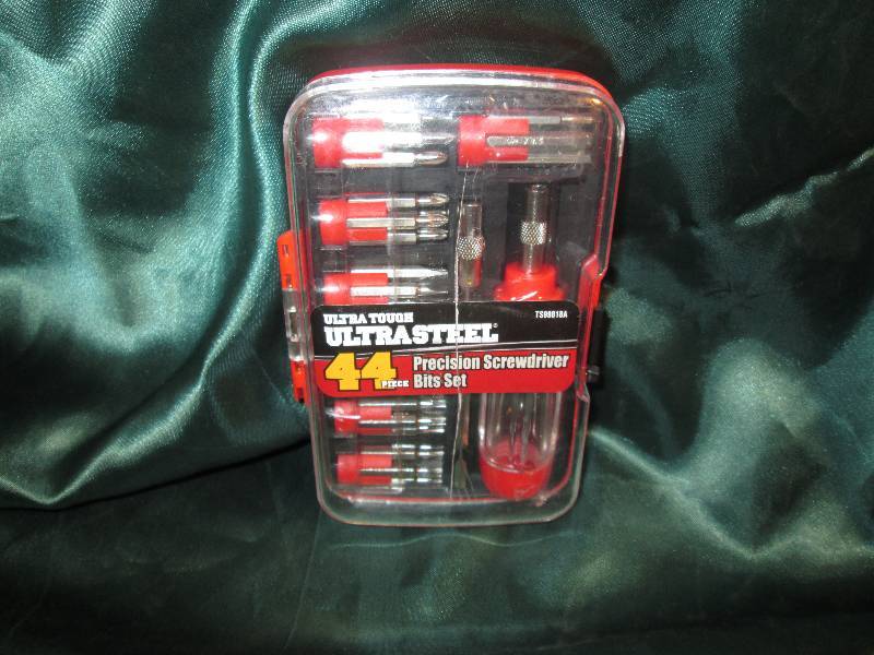 lot 88 image: Ultra tough ultra steel 44 pc. Prec...