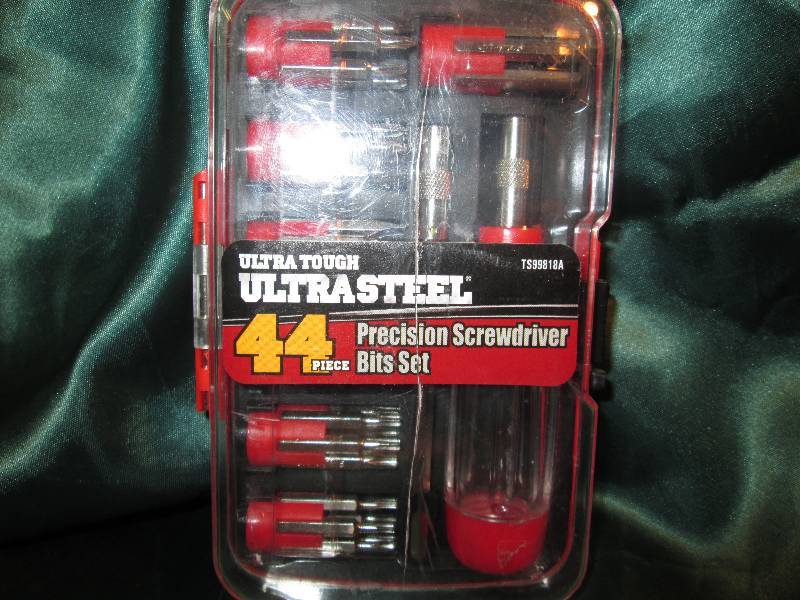 lot 89 image: Ultra tough ultra steel 44 pc. Prec...