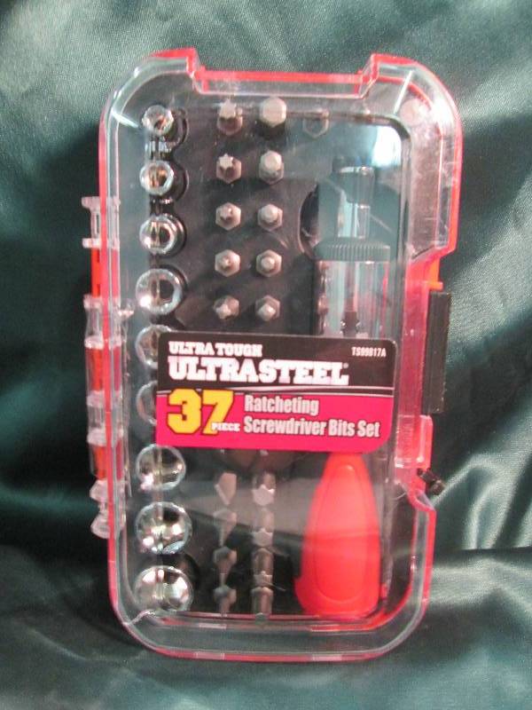 lot 128 image: Ultra tough ultra steel 37 pc. Ratc...