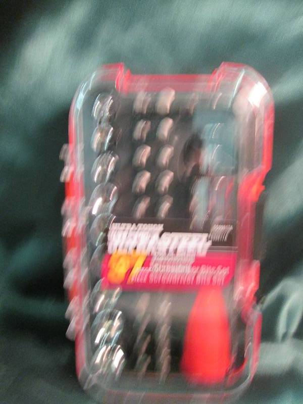 lot 129 image: Ultra tough ultra steel 37 pc. Ratc...