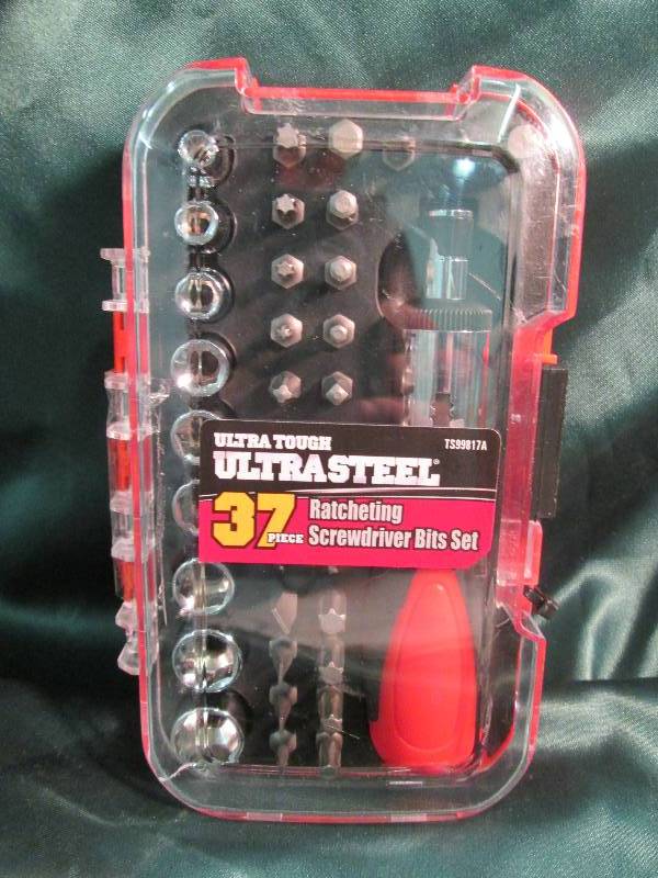 lot 132 image: Ultra tough ultra steel 37 pc. Ratc...