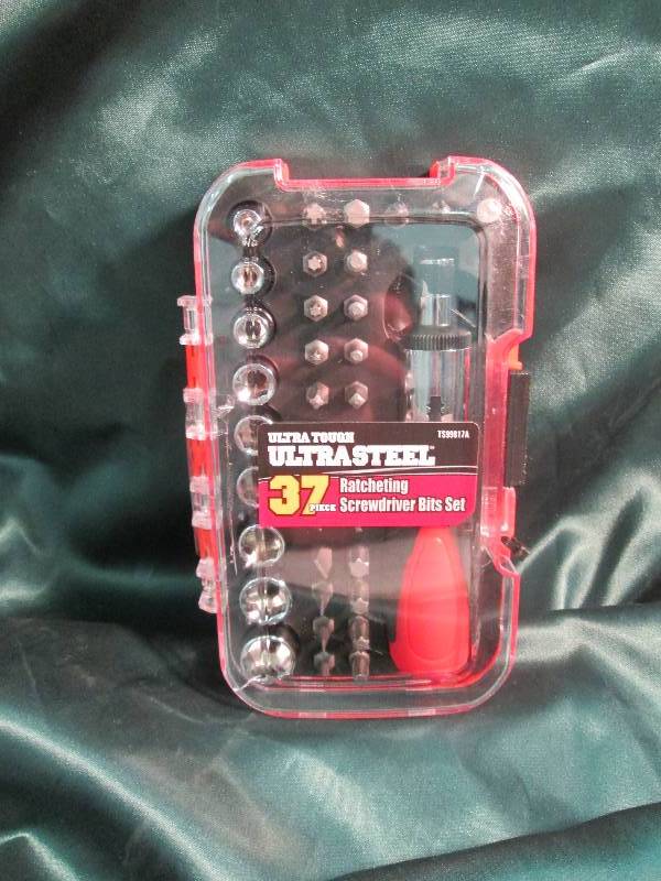lot 141 image: Ultra tough ultra steel 37 pc. Ratc...