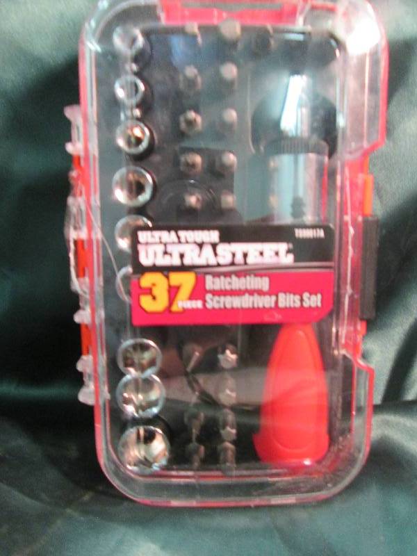 lot 146 image: Ultra tough ultra steel 37 pc. Ratc...
