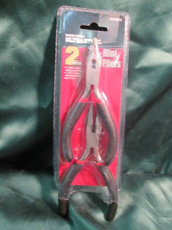 lot 192 image: Ultra tough ultra steel 2 pc. Mini ...