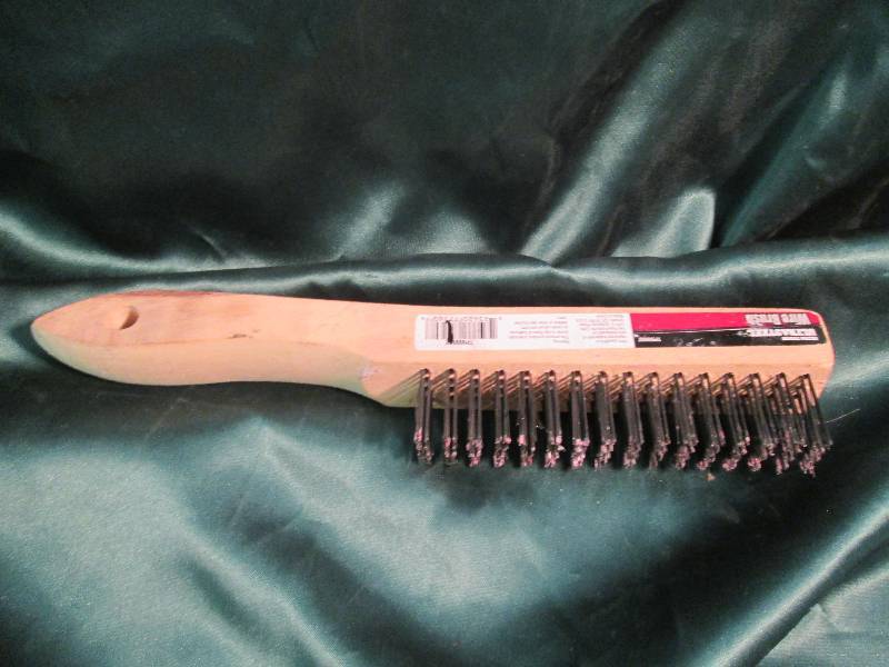 lot 199 image: Ultra tough ultra steel Wire brush...