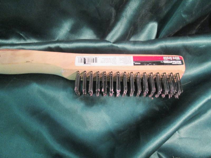 lot 200 image: Ultra tough ultra steel Wire brush...