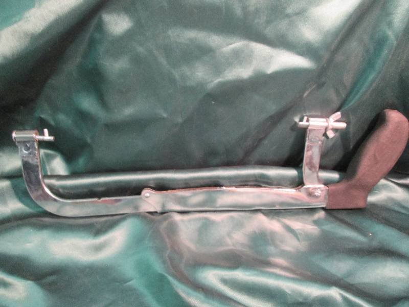 lot 251 image: Ultra tough ultra steel 12 in. Hack...