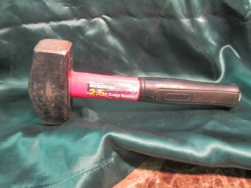 lot 255 image: Ultra tough ultra steel 2.5 lb sled...