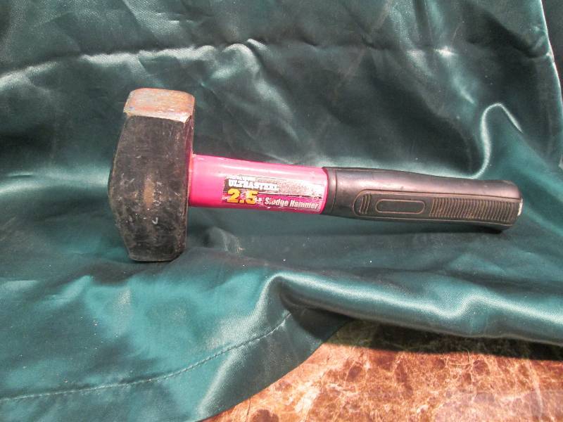 lot 256 image: Ultra tough ultra steel 2.5 lb sled...