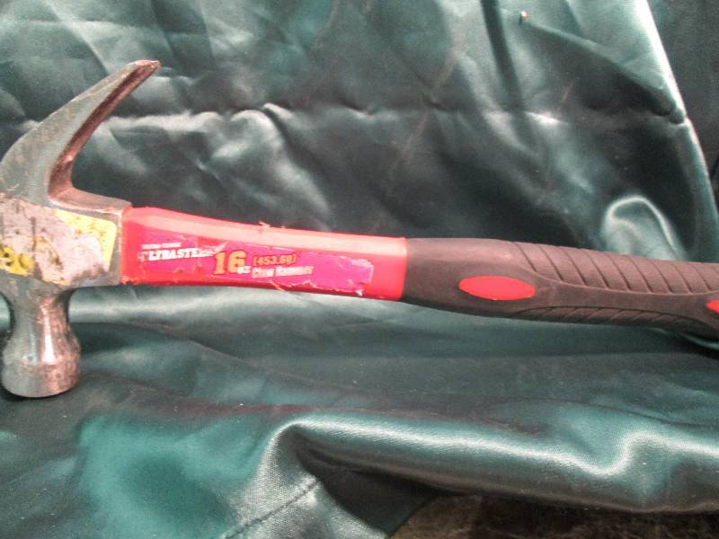 lot 257 image: Ultra tough ultra steel 16 oz. claw...