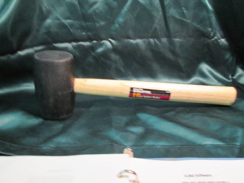 lot 285 image: Ultra tough ultra steel 16 0z. Rubb...