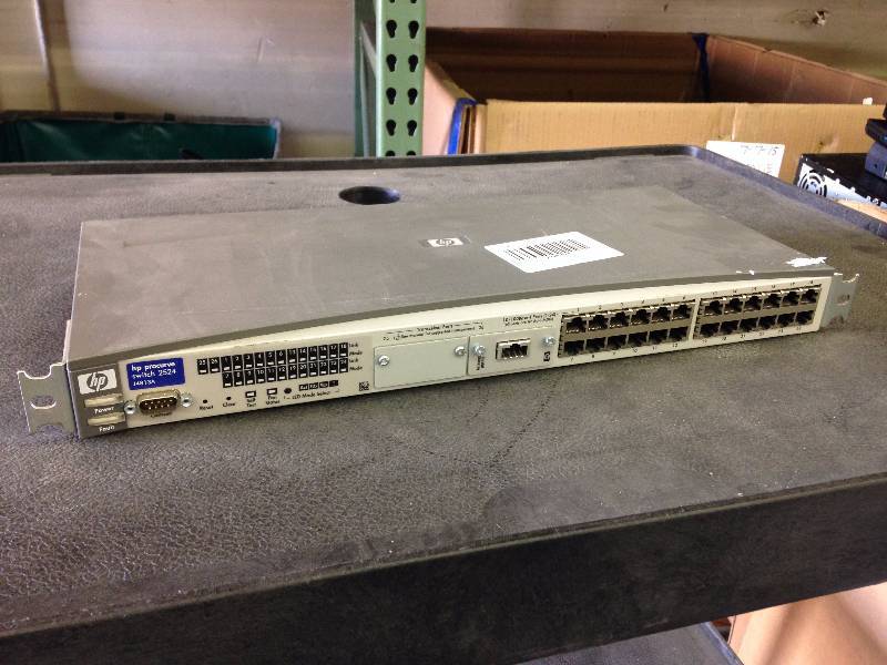 lot 9 image: HP Procurve Switch 2524 J4813A 10...