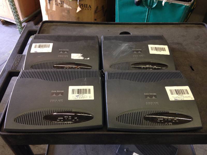 lot 15 image: Lot of (4) Cisco Systems 1600 Serie...