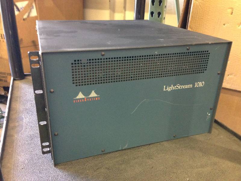 lot 29 image: Cisco LightStream 1010 ATM Switch ...