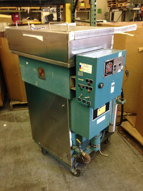 lot 36 image: Baron Blakeslee Refrigeration Coole...