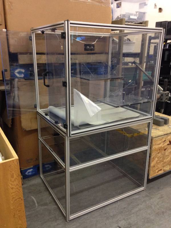 lot 45 image: Clear Storage Shelving with Cooling...