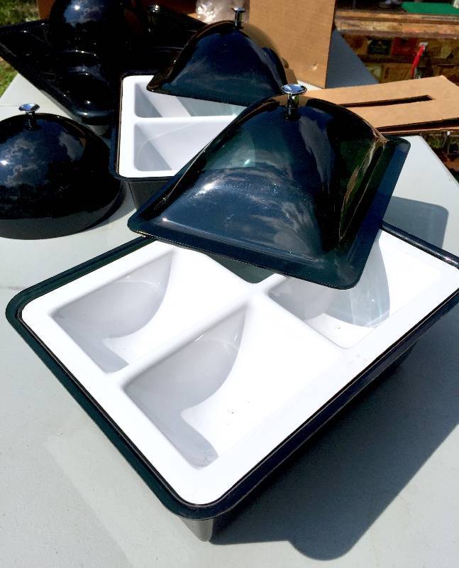 lot 13 image: Wow vintage new in box Lucite blue complete chaffing set super collectible and really really nice