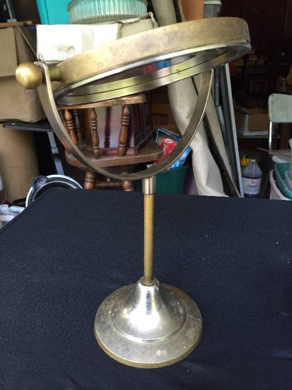 lot 65 image: Antique brass mens shaving mirror