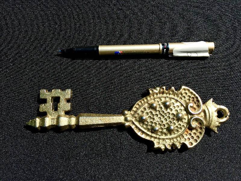 lot 62 image: Large vintage key