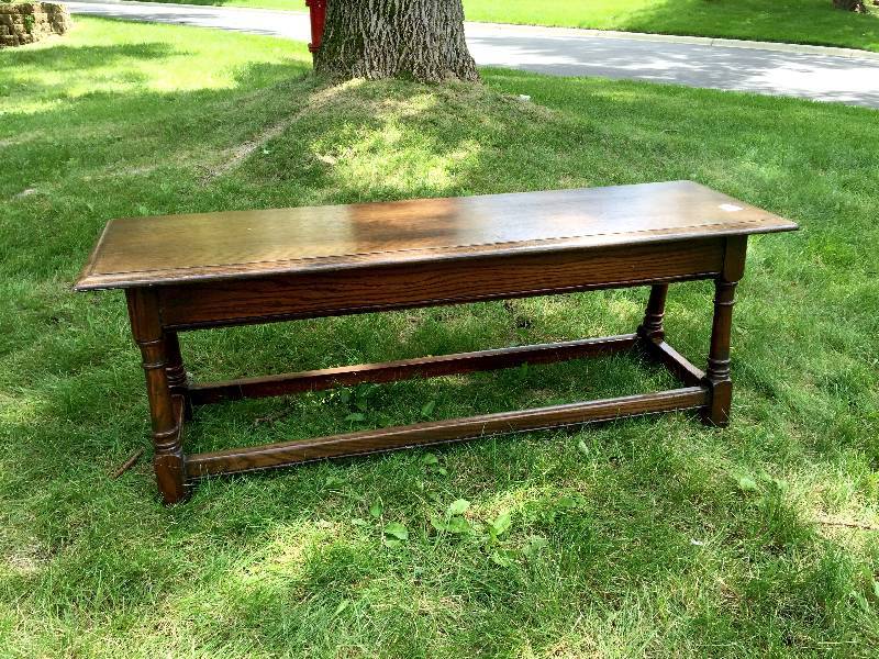 lot 20 image: Gorgeous Bench Vintage bench made by a high end furniture maker Est value of $350.00