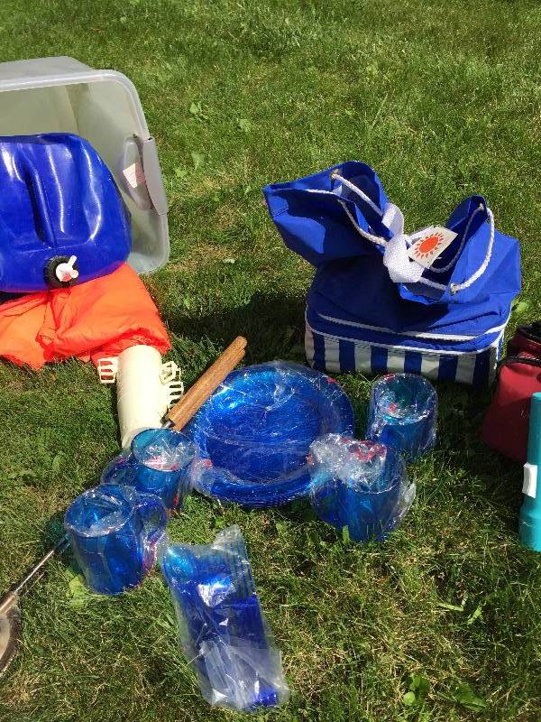 Large a lot of miscellaneous camping supplies