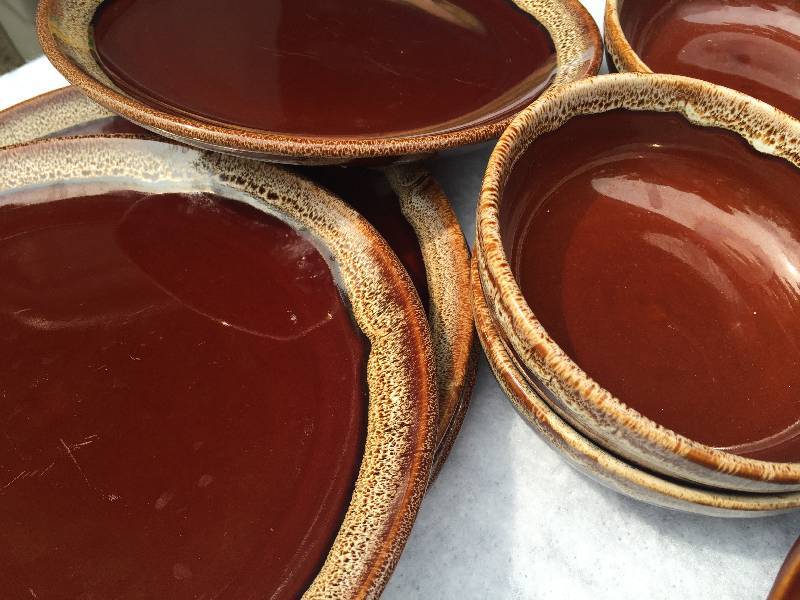 Vintage drip-ware glaze. 16 pieces.