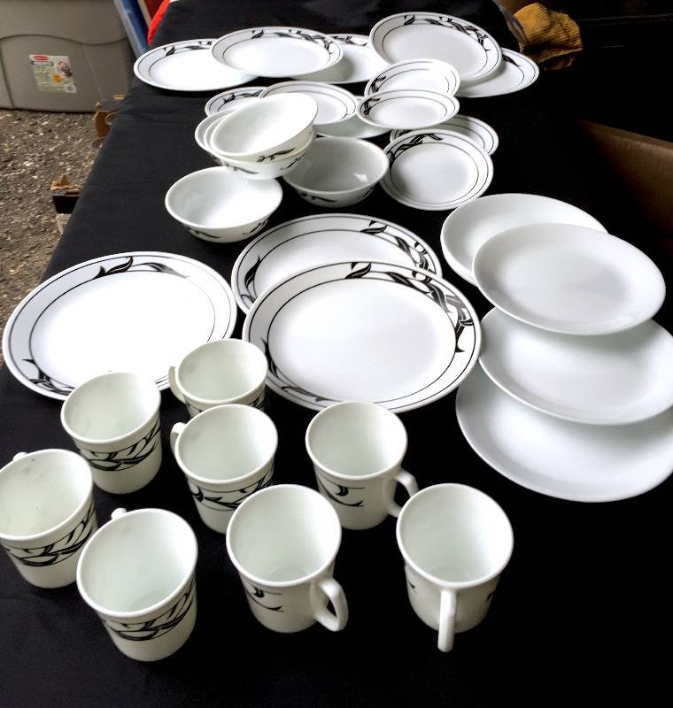 Corelle Ware ca. 1980s. Black Fantasy.