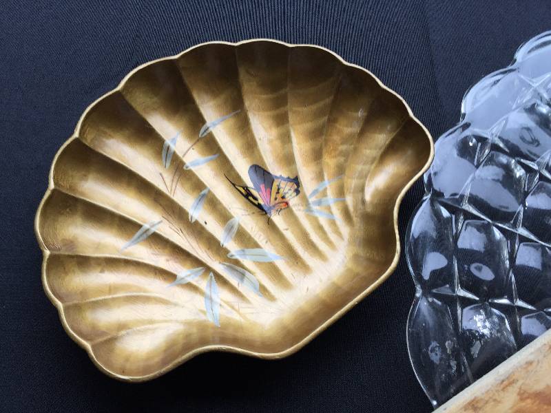 Misc. Items Decorative Glass Serving Plate w grapevine pattern, Painted Laquerware Shell Plate, Marble & Wood Cutting Boards.