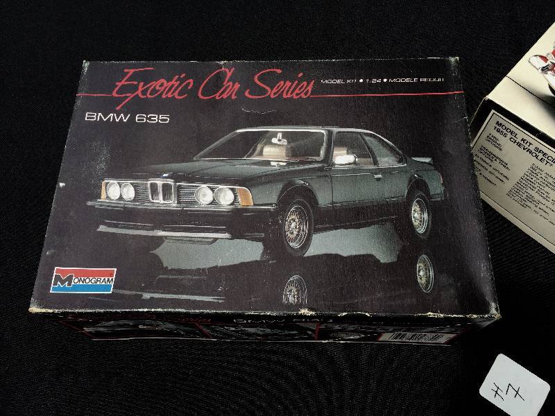 lot 7 image: Lot of 5 collectible trains in original boxes