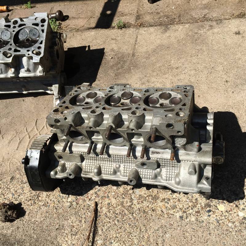 Lot of 2 Aluminum Heads Audi A6 C5 2.7