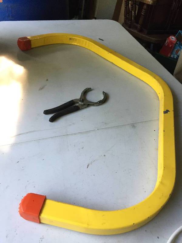 Ladder Brace & tools & new Rubber wheels and other tools 2 Utility buckets