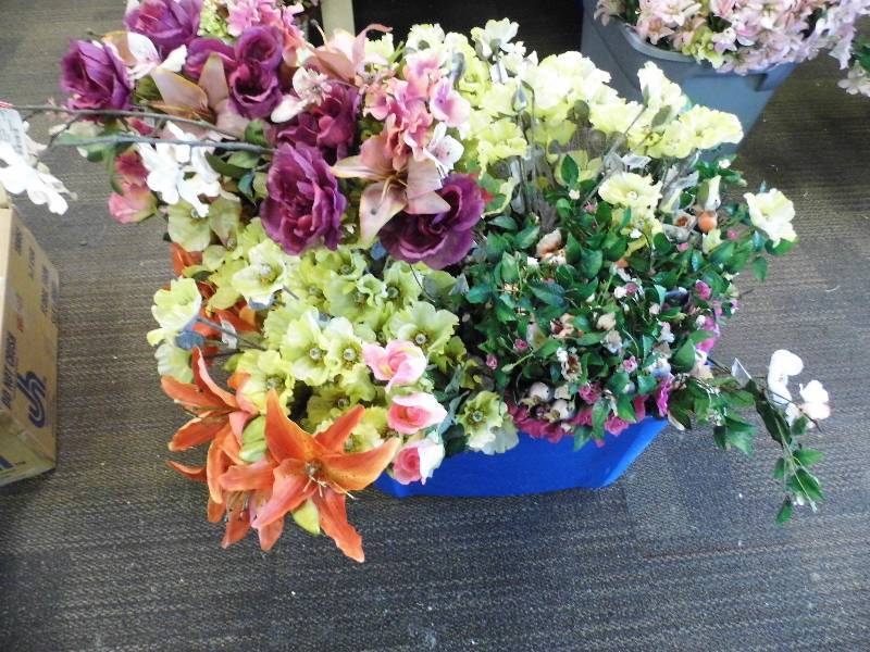 18 Gallon Tote of Assorted Flowers