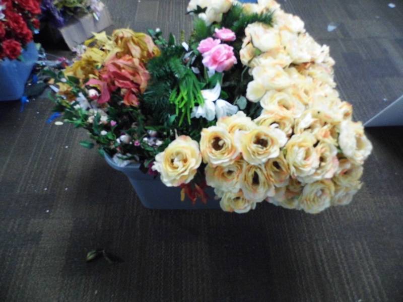 18 Gallon Tote of Assorted Flowers