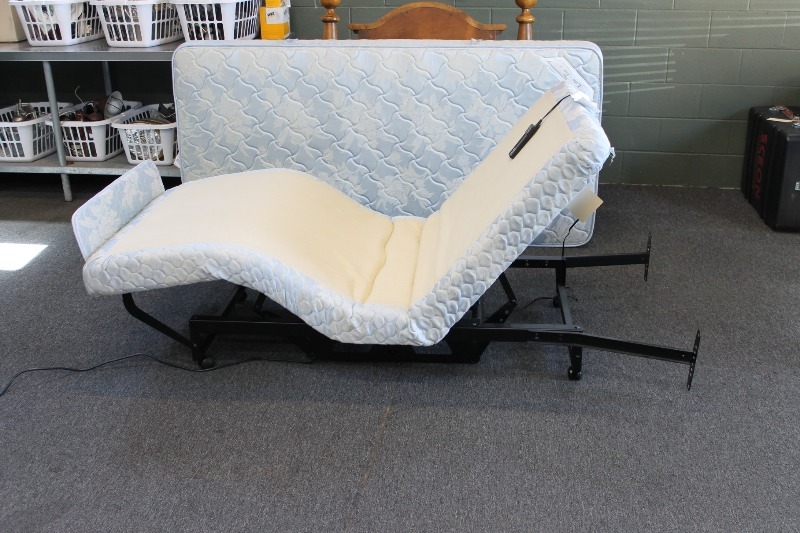 lot 15 image: Adjustable TWIN Bed