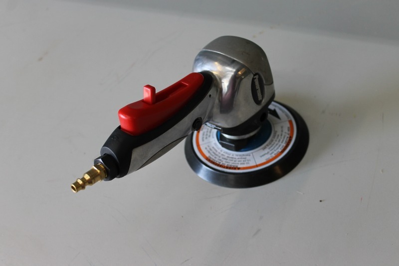 lot 10 image: Powermate 024-0092CT Dual Action Air Sander
