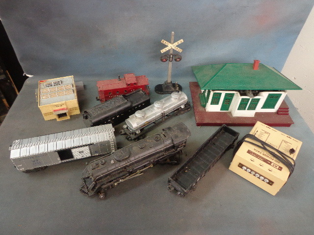 lot 13 image: Lionel Trains and more