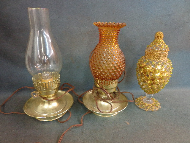 lot 36 image: Electric Oil shape Lamps Lights