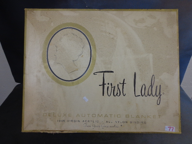 lot 77 image: NIB First Lady Deluxe Electric Blanket