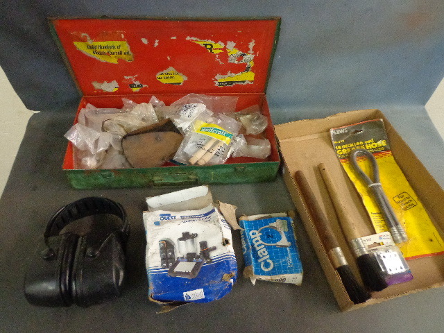 lot 80 image: Variety of Garage Items