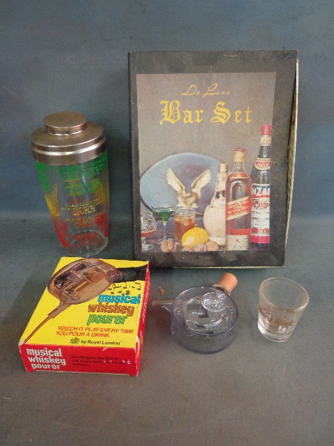 lot 82 image: Bar Ware