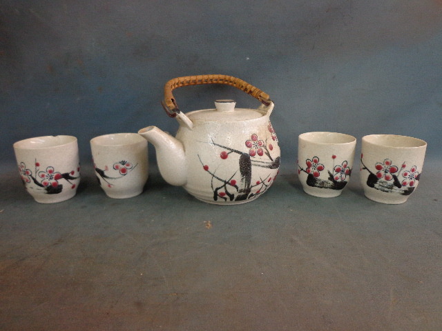 lot 88 image: Oriental Tea Set