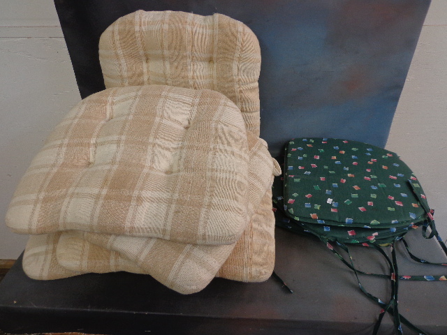 lot 107 image: Set of 6 Chair Cushions NWB