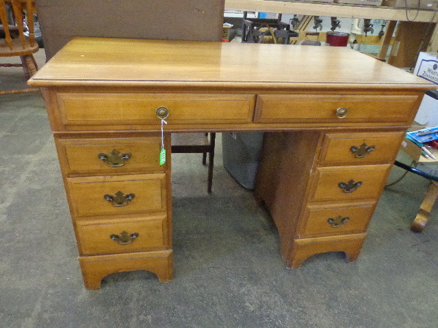 lot 111 image: Oak Desk