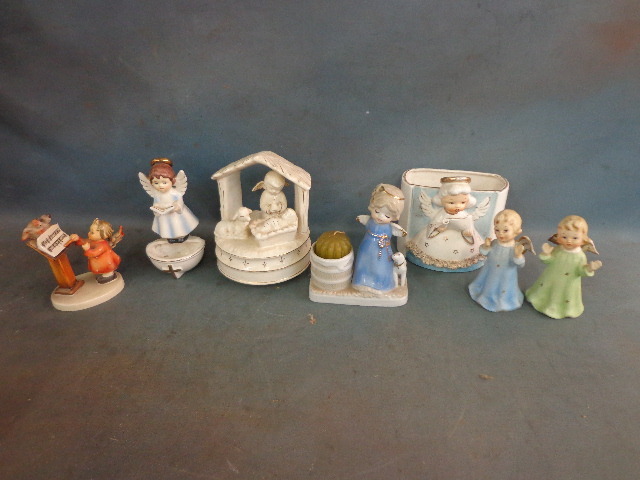 lot 118 image: Lot of Angel Figures