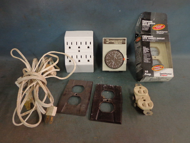 lot 135 image: Various Electrical Items