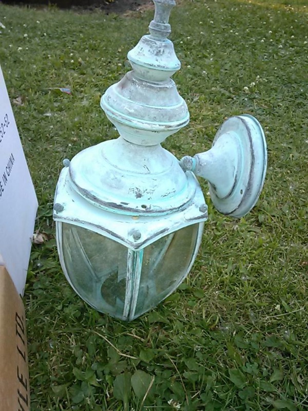 Beautiful BRAND NEW Antiqued SOLID Brass 16 Wall Lantern