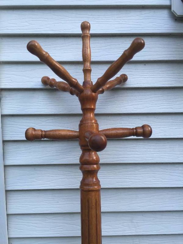 Coaster 12-Hook Coat Rack