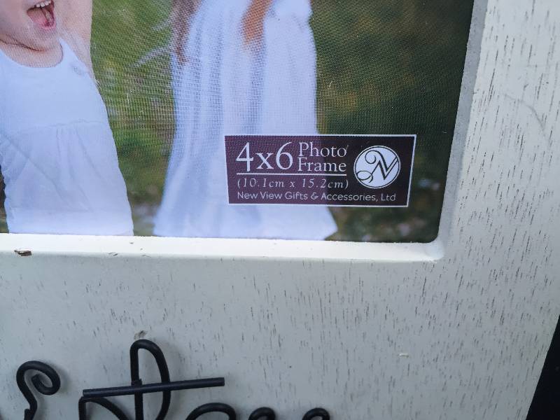 NEW Sisters 4x6 photo frame